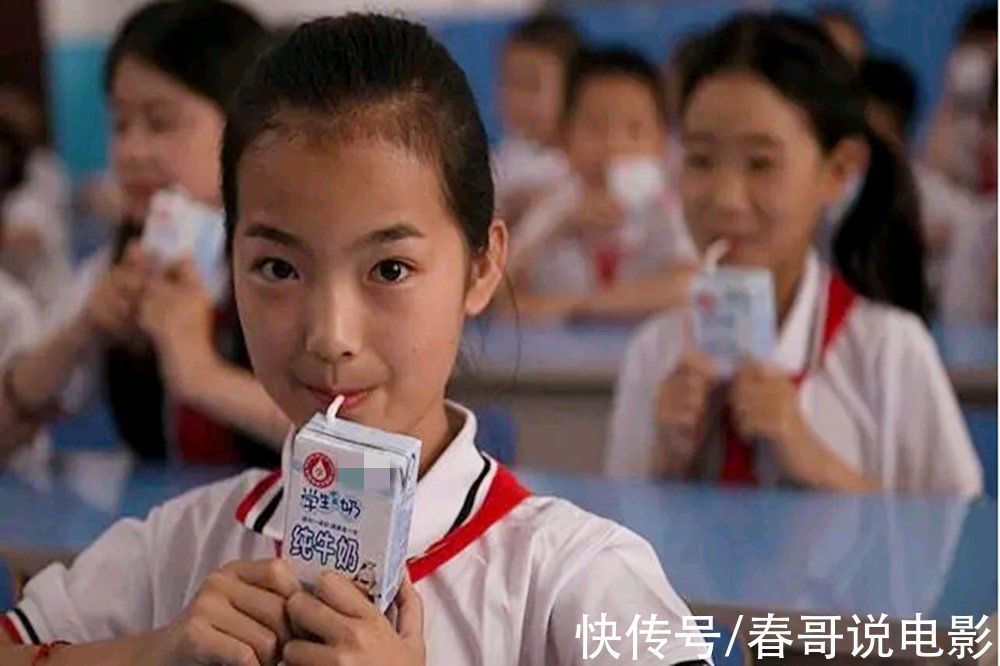 李女士|学校要求订牛奶，唯独自己孩子没定，老师的做法让家长心里不舒服