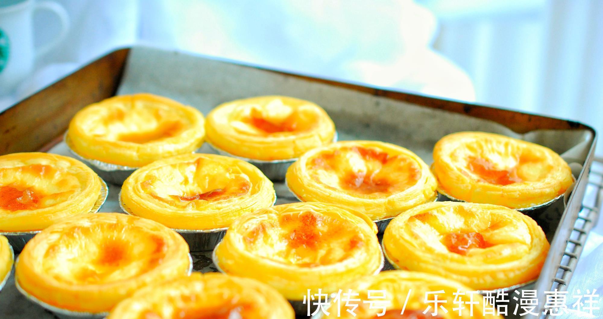 量杯|2个鸡蛋1瓶牛奶,不用奶油,做个蛋挞太简单,一捏就碎,香酥