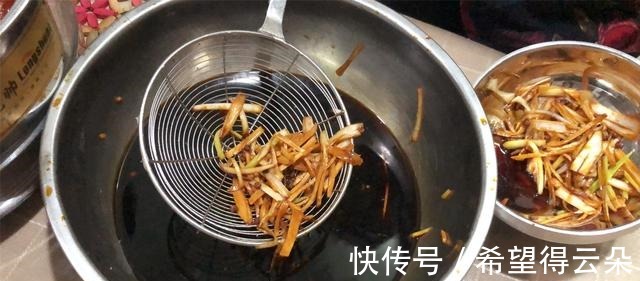 在家做酱牛肉,只需4样配料,牛肉味道香缩水少,能拿去卖了!