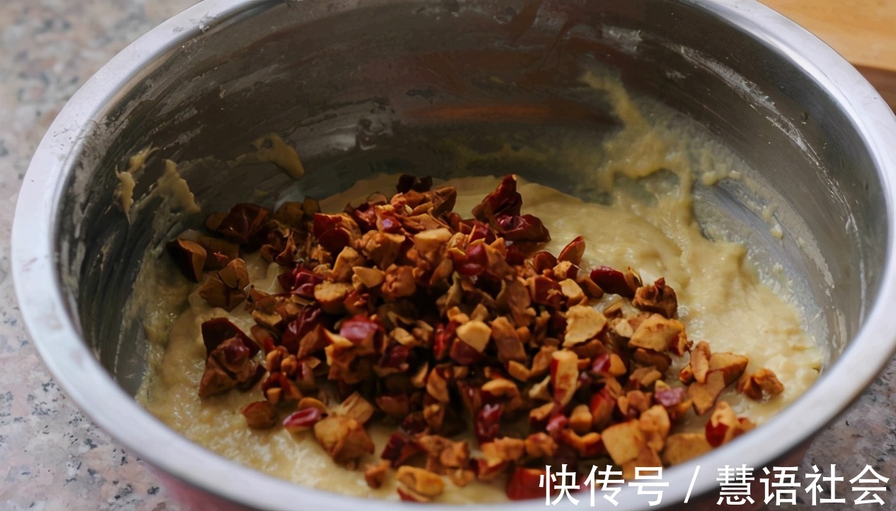 面糊|面粉别再蒸馒头了,试一试这样做,香甜松软,比蛋糕好吃