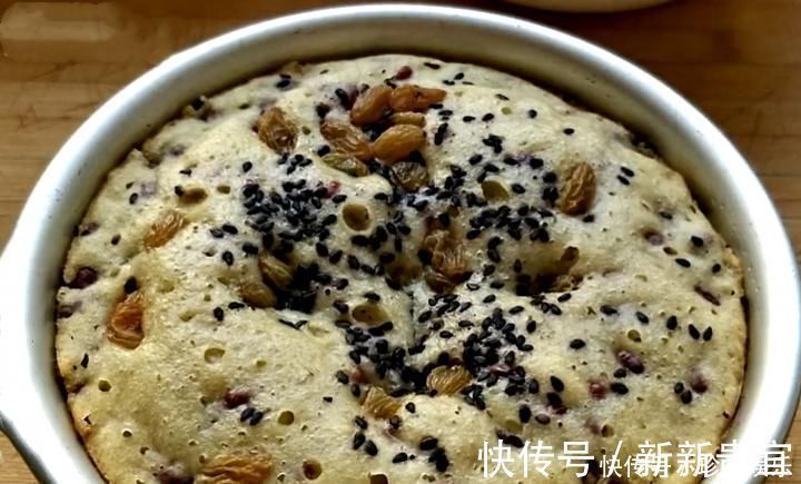 水果蒸糕太好吃了,不用一滴水,香甜蓬松又细腻,老人孩子都爱吃