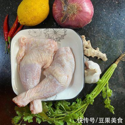 凉拌菜|吃货们决不能错过的夏日清爽?柠檬手撕鸡