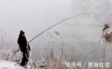 老钓友教你冬季使用朝天钩钓鲫鱼的诀窍