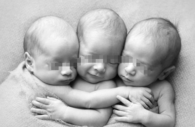 民警|爸爸姓“老”,带三胞胎儿子上户口时被民警怒斥:喝醉后起的名