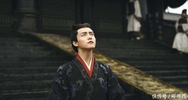 令人|大文人自报家门云间陆士龙,另一人脱口对出五字,令人叫绝