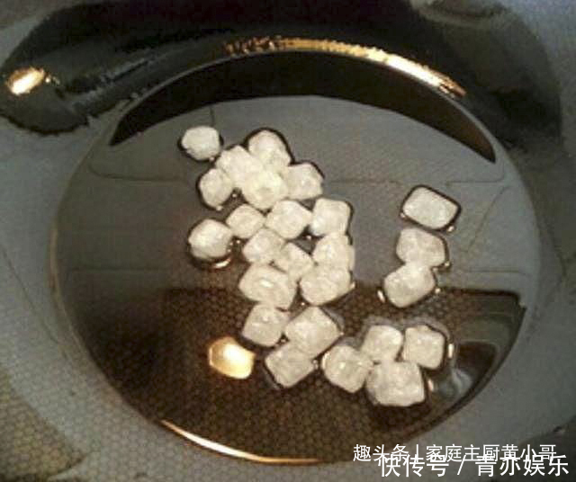 卤猪蹄掌握此妙招,比熟肉店买的还好吃,软烂入味满满的椒盐蛋白