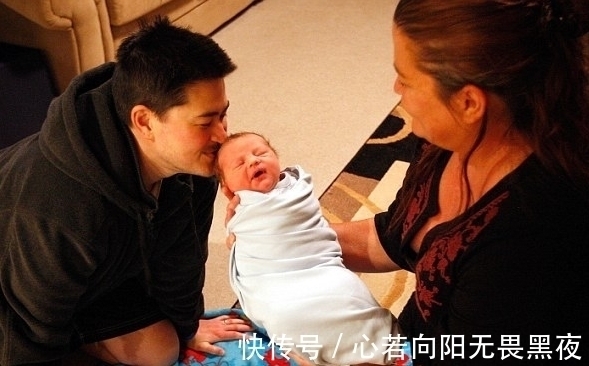 男子|史上首个怀孕的男子，成功生下了三胎，原因令人十分敬佩