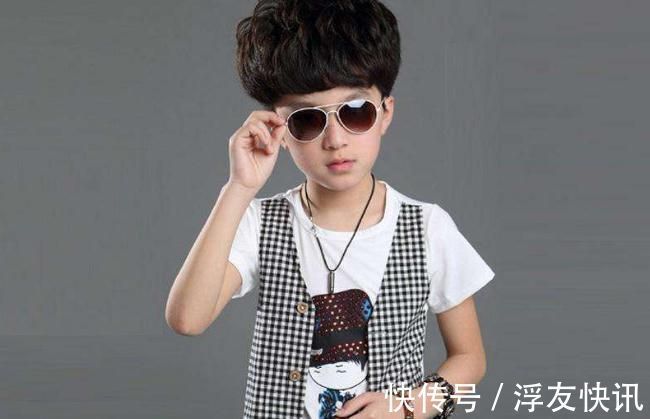 小心灵|夸奖孩子要讲究方法,很多家长用错了,效果反而不好