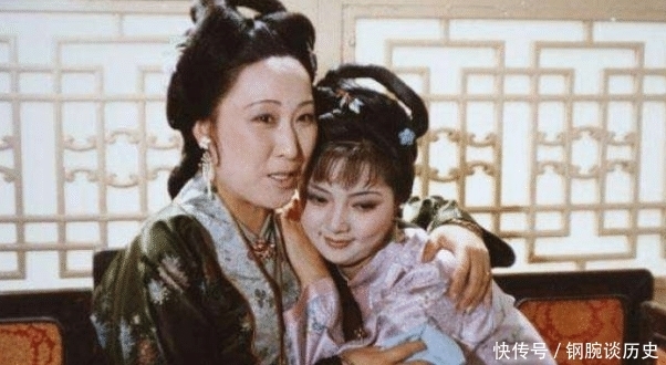 卑贱|孤儿寡母,出生卑贱,宝钗凭啥稳坐宝二奶奶位置? 她身边有何高人