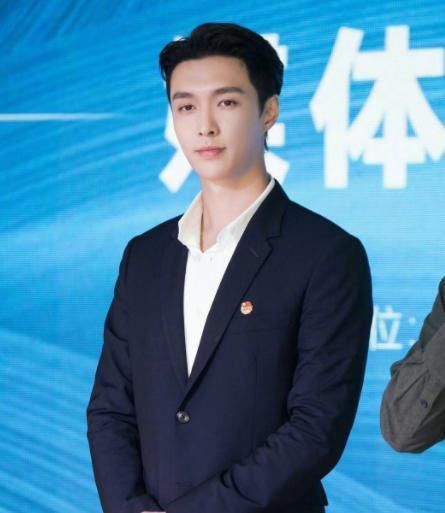 人情味|听完黄渤这番话，突然觉得张艺兴应该留在《向往的生活》