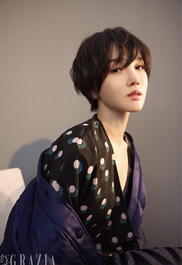 锁骨发out了！2021短发流行这么剪，烫不烫都超好看