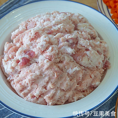 吃一次就上瘾的珍珠莲藕丸子