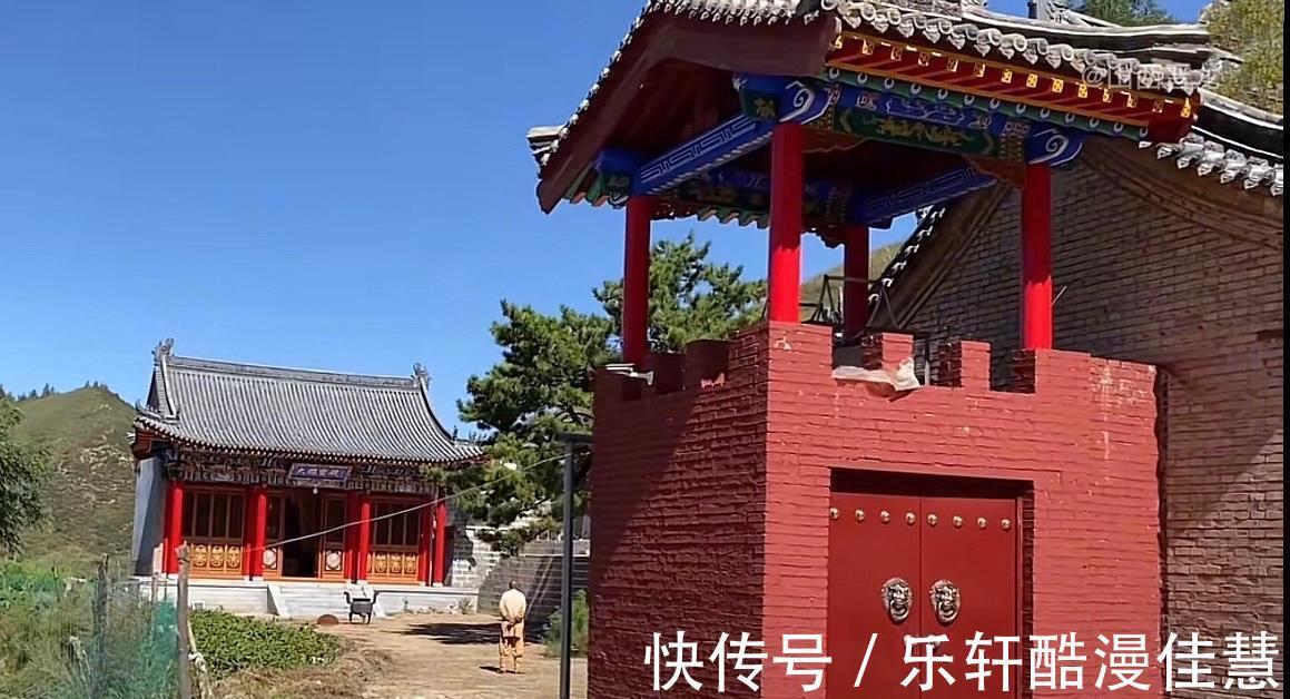 天王殿|五台山一位苦修师傅甘愿清贫，16年靠打工，修复了700年古寺