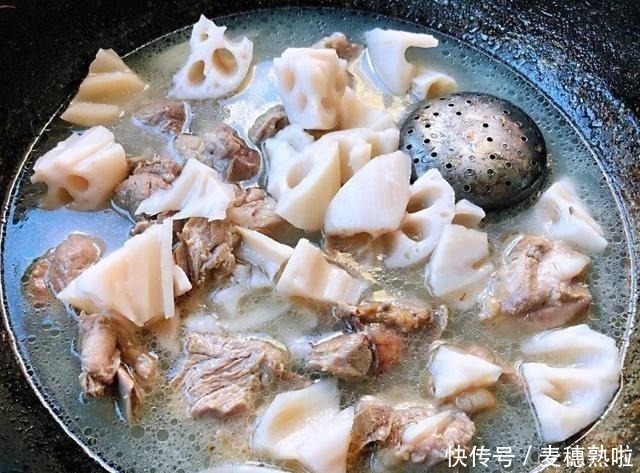 红皮花生|医生不会告诉你,失眠最怕这道汤,三天两头炖一锅,一觉睡到天亮