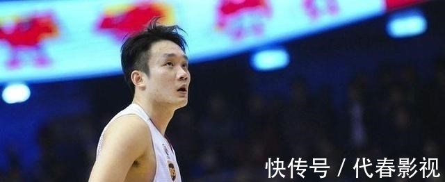 陶汉林|CBA山东负辽宁,球迷揪出致命短板:900万养了个爷,球队从此废了