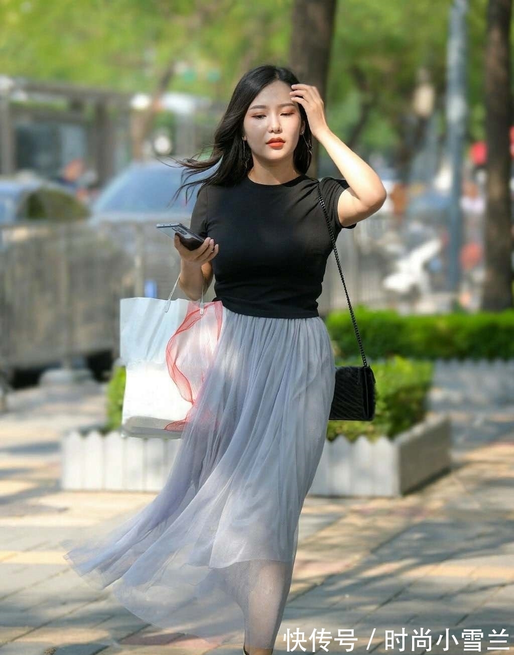 灰色|清新的美女,穿搭灰色半身裙,美的优雅有气质