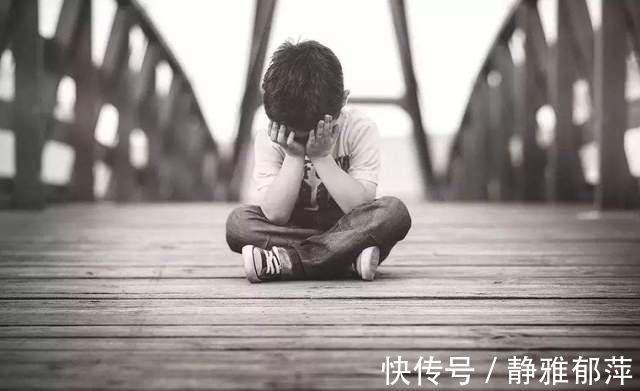 妈妈|小学生作文得0分,妈妈想打娃,爸爸看卷子后:以后去德云社发展