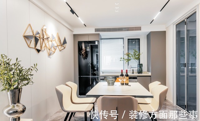 玄关|130㎡现代简约森系住宅,依旧保留着烟火气