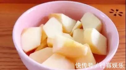 红糖|此果是个宝,熟吃比生吃更有效,坚持每周吃3次,腰变小,脸色好