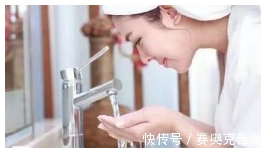 角质层|早晚洗脸都用洗面奶?难怪你的皮肤干燥还长皱纹!