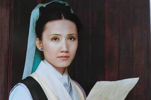 茗玉#邢岫烟真实身份是谁?妙玉不能扶灵回乡,红梅花诗:一桩骇人阴谋