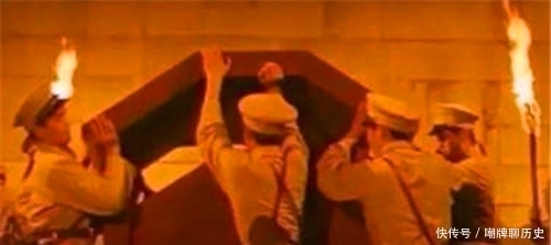 乾隆皇帝|孙殿英盗乾隆墓时,为何要把他的牙齿全部敲掉?真相让人愤怒