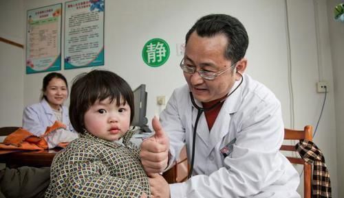 花花|6岁女儿脖颈发黑洗不掉,送医院检查,医生的解释令宝妈哭笑不得