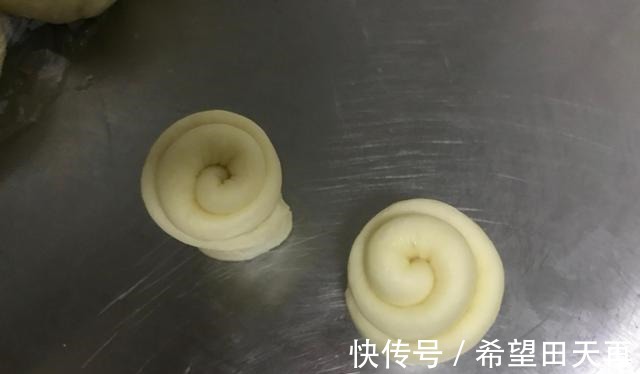 烤箱|孩子马上快开学,早餐匆忙,学会这款主食,做1次吃3天,补足营养!