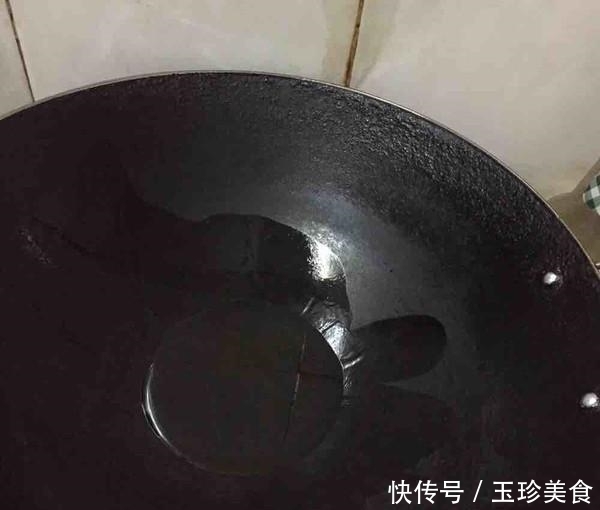 炒花甲怎么才能做出鲜味又没沙子?海边人教你正宗做法,巨赞!