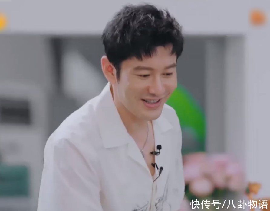 黃曉明羨慕劉璇有女兒,被對(duì)方鼓勵(lì)生二胎,他下意識(shí)反應(yīng)惹人心疼