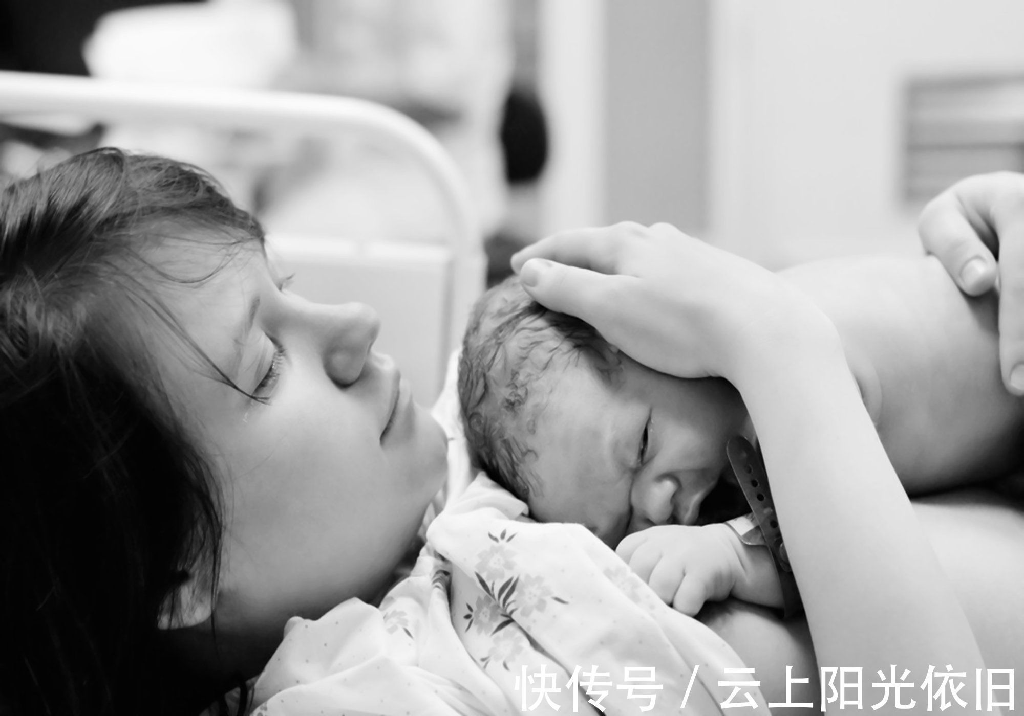 产妇|体验过一遭顺产分娩,才明白为何“产房无尊严”,咬着牙忍受