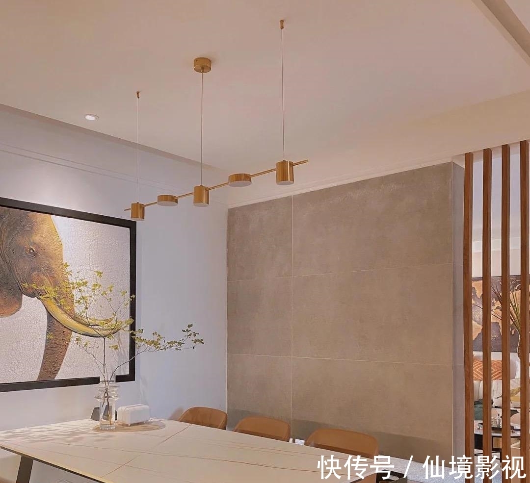 大横厅|业主新房是大横厅,可她却坚持一分为二,庆幸当初的执着