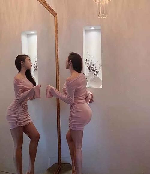 金泰珠|她被称为“夜店女王”，体重达到130斤，靠一双大长腿成全民女神