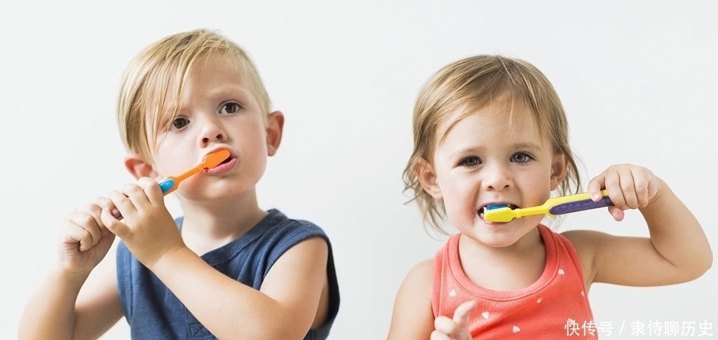 家长|三岁孩子不肯刷牙,家长巧妙应对,四种方法令孩子爱上刷牙