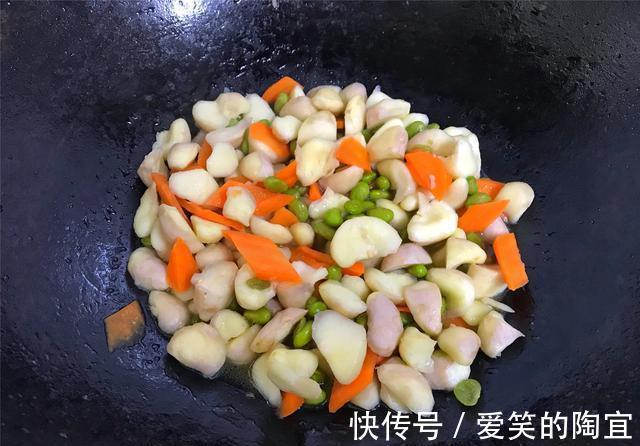 豆子|菱角正当季，简单炒一炒，营养又低脂，江南人的最爱