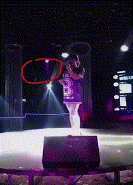 |搞笑GIF:一转身美美哒