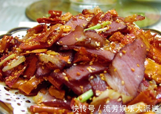 更年期|女人过了45岁要管住嘴,3种食物要少吃,不然更年期提前找上门