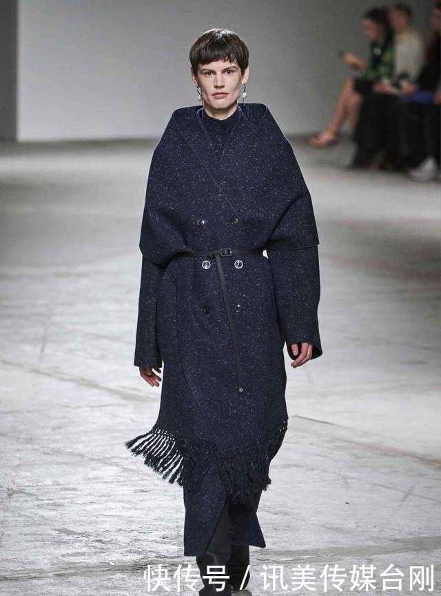 颜色不会搭?绿色特别又好看!潮流搭配7个分析:其它色照做就行