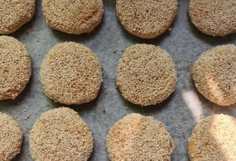  做法|盐酥烧饼这做法太香了，一次醒面照样层层酥脆，省时间更省事