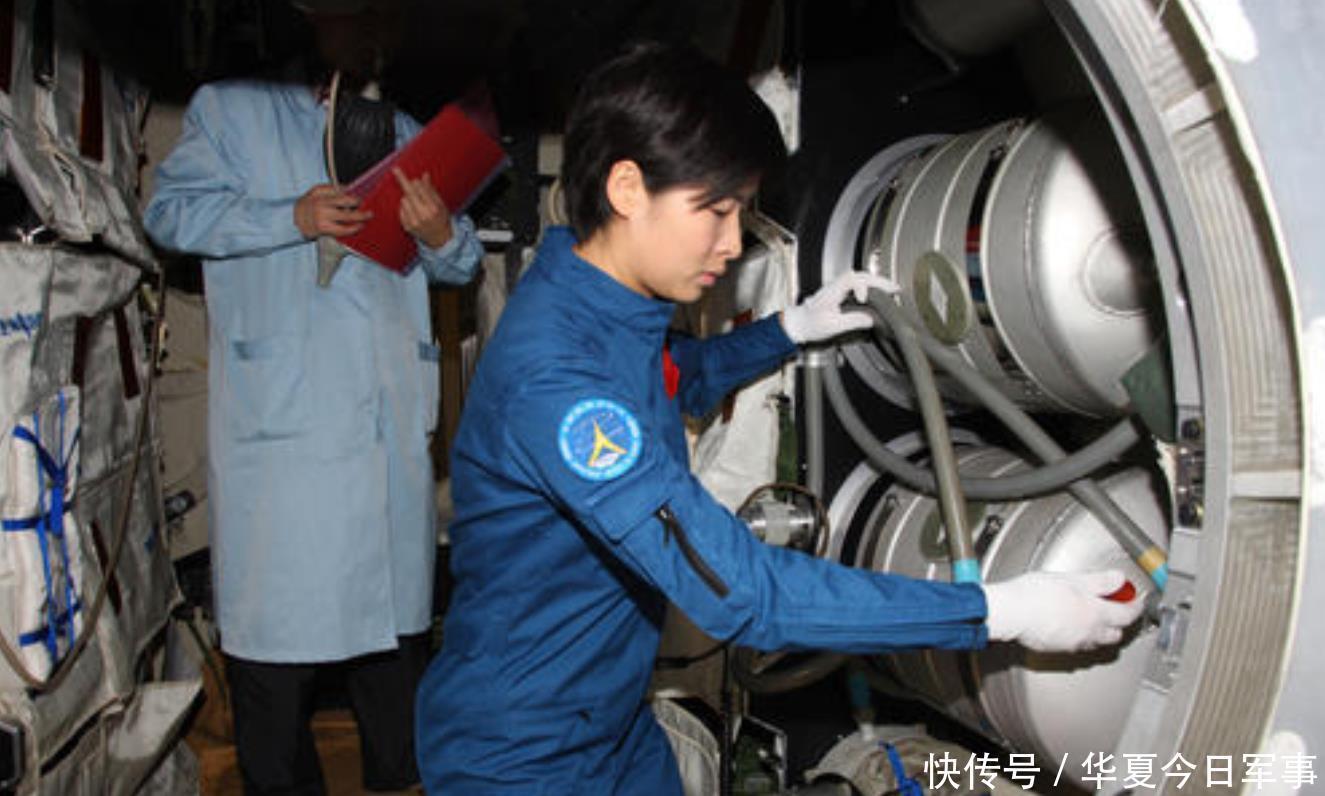 训练|中国第一位女航天员刘洋,为什么返回后再没露面?她去哪里了