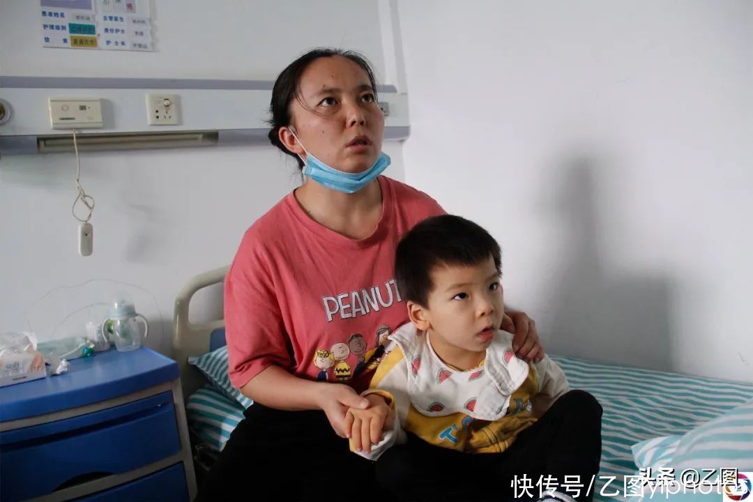 治疗|怪事啊，男童一天只睡2个小时，每到半夜大哭不止，已折腾妈妈4年