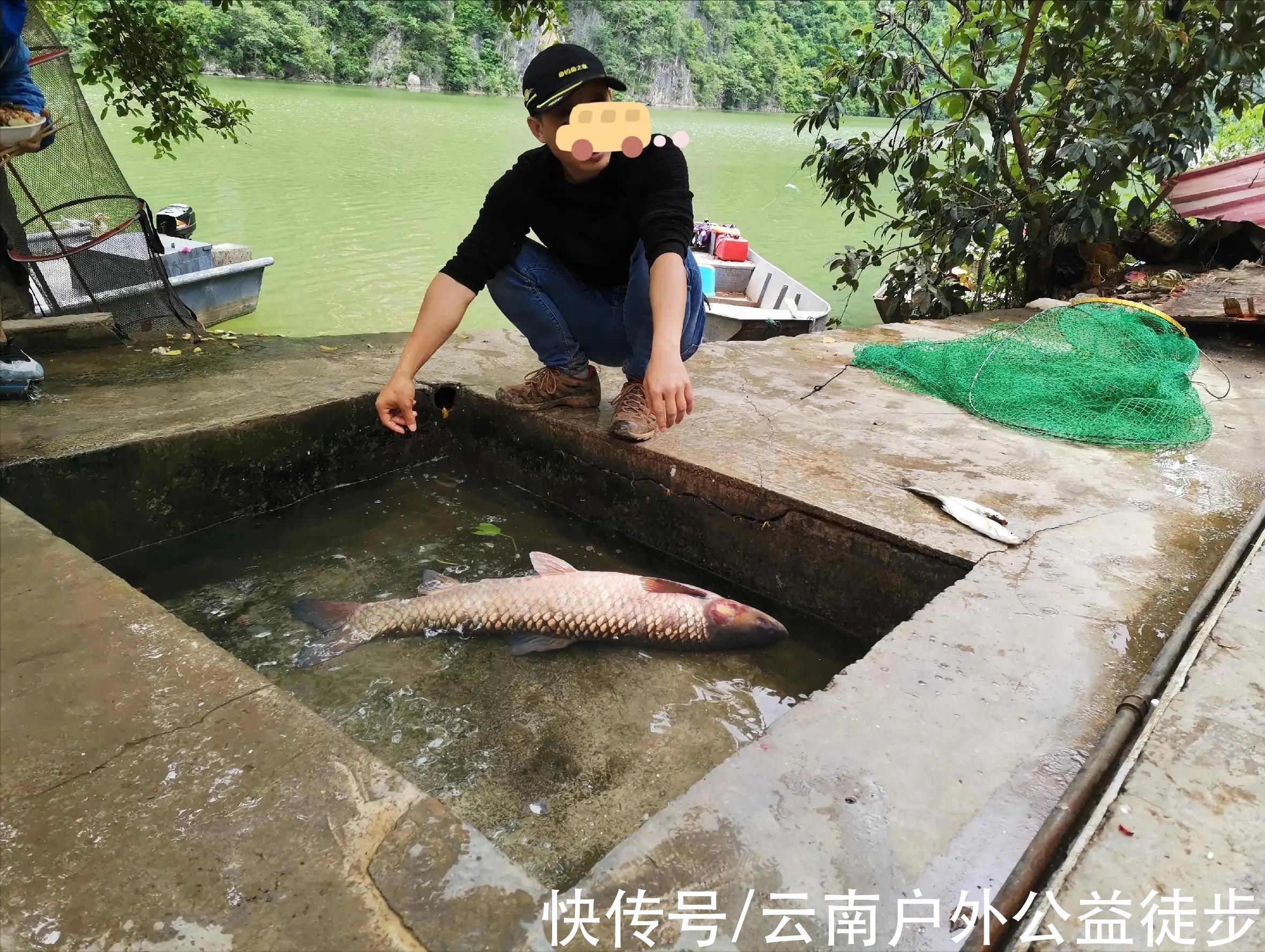 钓场|雷打滩水库探钓收工之战，邂逅米级大草鱼，40斤大草鱼抱着直喘气