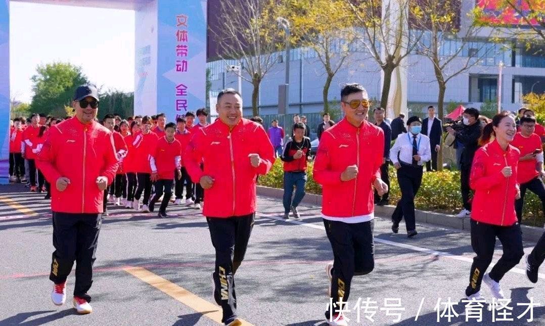 黄海诚|刘国梁特别忙,执教孙颖莎的工作,只能是断断续续进行