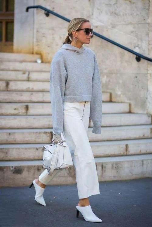 效果|建议腿粗女生穿卫衣不要搭紧身裤,学会网红这样的穿法,贼显瘦