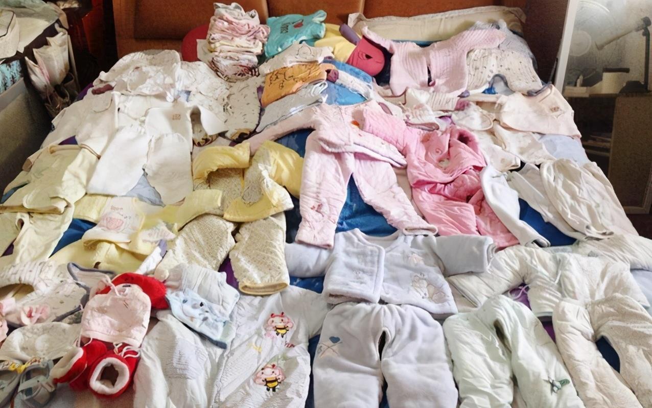 技巧|新生儿宝宝的衣服该如何准备?样式、挑选技巧,准妈妈心里要有数