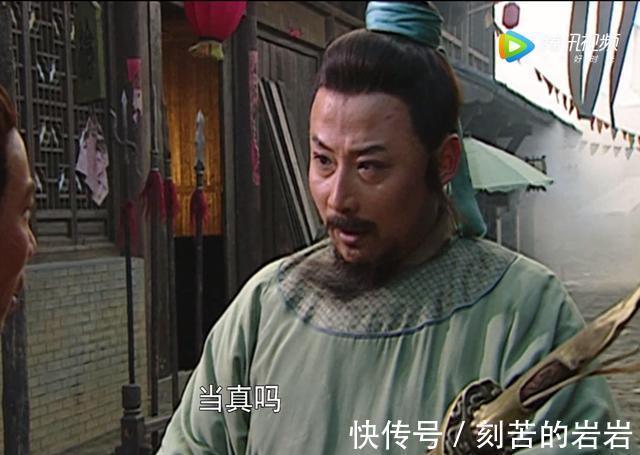 洪教头|林冲带刀寻仇,武松也带刀寻仇,看看区别有多大,武松完胜