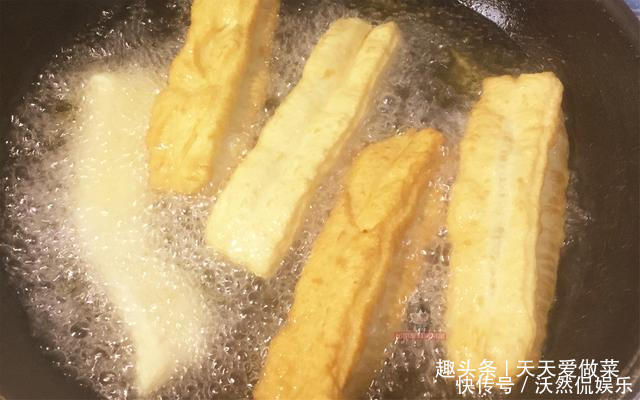 配方|炸油条加酵母是不完全对的,老阿姨教你正确配方,蓬松酥脆太香了