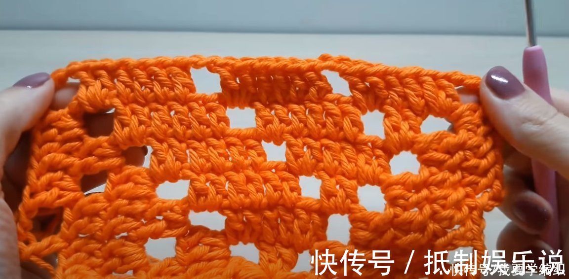 式样|清新简约的钩针方片,可当坐垫或做成抱枕,镂空条三角拼接片教程
