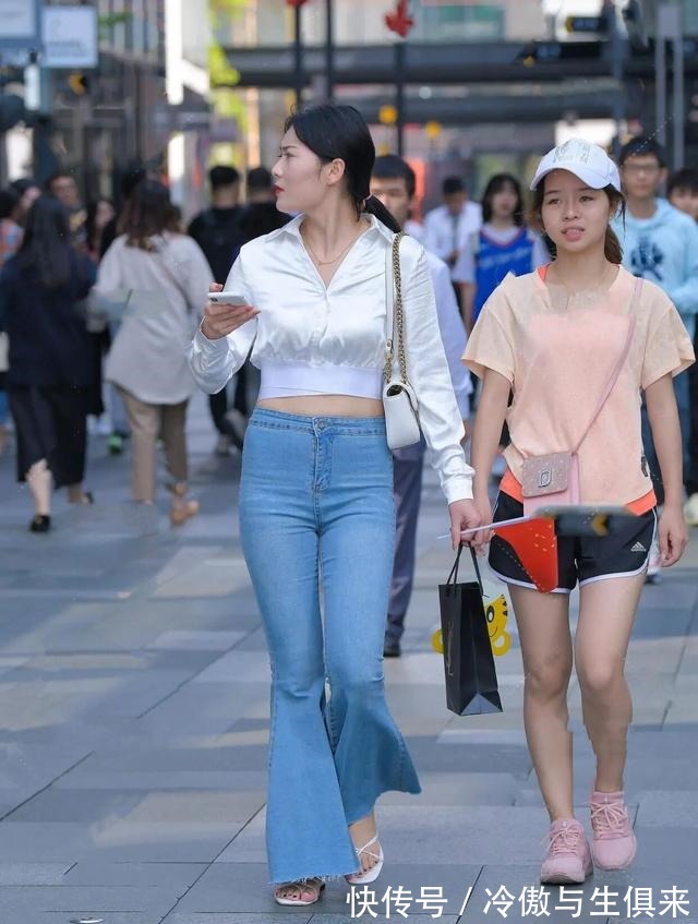 短裤 “3套”穿搭轮流来,不分年龄与胖瘦,这才是早秋的正确打开方式!