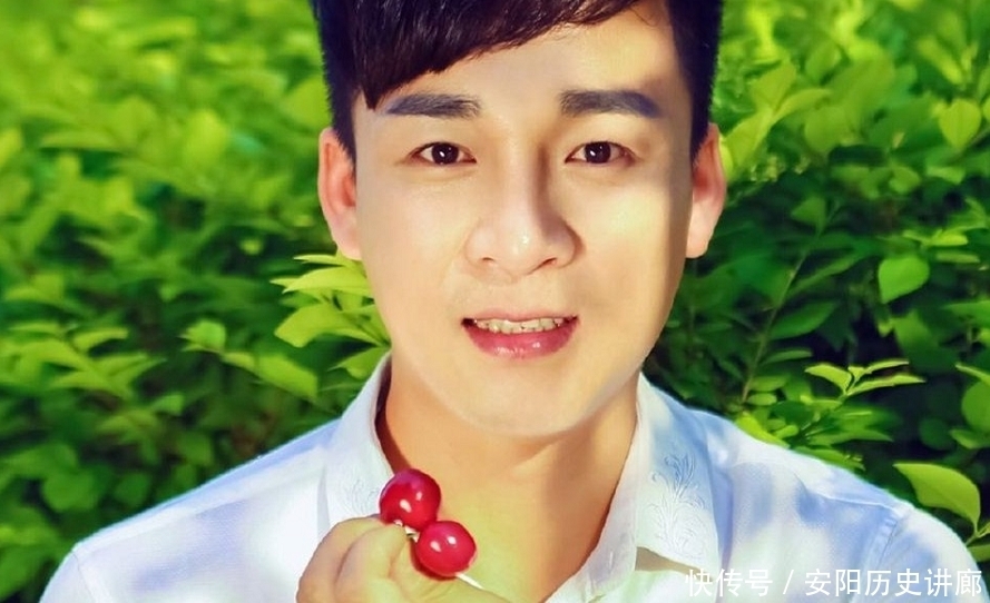 扬帆|凭星光大道成名，谎称父亲患癌捞金千万的杨帆，如今下场如何？